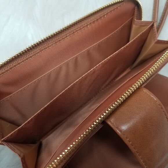 Brown Plaid Wristlet/Clutch Boutique Wallet. - Picture 10 of 16